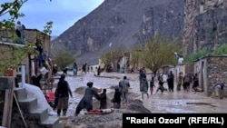 سیلاب‌های اخیر در افغانستان جان ده‌ها تن به ویژه زنان و کودکان را گرفته است