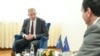  Sekretari i Përgjithshëm i NATO-s për operacione, Thomas Goffus gjatë takimit me kryeministrin e Kosovës, Albin Kurti. 