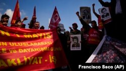 Članovi turskih sindikata na obeležavanju Međunarodnog praznika rada, 1. maj 2023.