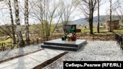 Мемориал ВОВ на кладбище, вероятно, самый новый объект в городе