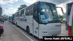 Autobusi iz Srbije na Dodikovom skupu u Banjoj Luci 