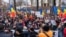 Антиправителствен протест беше организиран пред парламента в четвъртък.