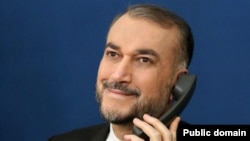 «اتحاد برای ایران هستهای» میگوید همزمان با سفر گذشتهٔ حسین امیرعبداللهیان به نیویورک، محمد قبادلو، معترض ۲۳ سالهٔ ایرانی، توسط جمهوری اسلامی اعدام شد