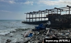 Побережье Гурзуфа, южный берег Крыма, ноябрь 2023 года