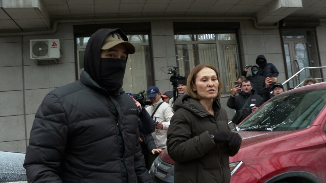 Жас анамен жыныстық қатынас