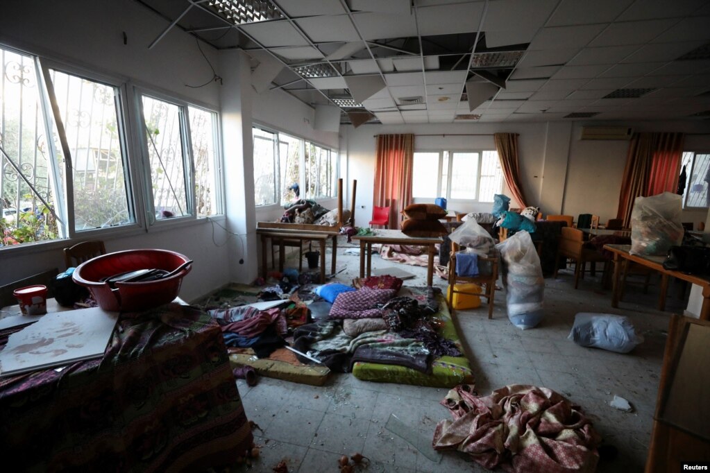 Një pamje e brendshme e spitalit Al-Ahli ku qindra palestinezë u vranë në  shpërthimin e 17 tetorit.