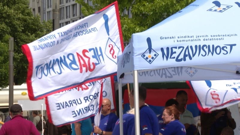 Protest sindikata u Beogradu: 'Za demokratski i radnički restart'
