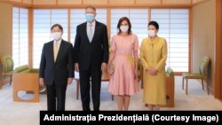 Președintele Klaus Iohannis și soția sa, Carmen Iohannis, primiți de împăratul Naruhito al Japoniei și soția sa, împărăteasa Masako, 1 martie 2023.