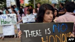 په پاکستان کې فعالان وخت په وخت پر ښځو د تشدد ضد مظاهرې کوي - پخوانی انځور
