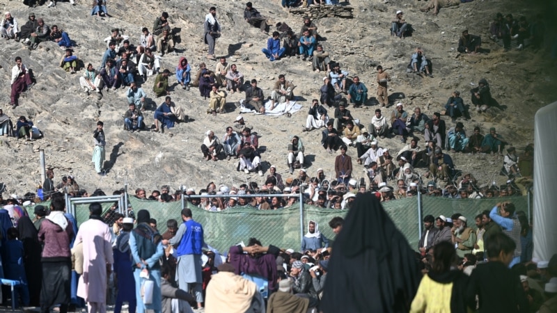 روغتیا نړیوال سازمان: افغانستان ته لسګونه زره ستنو شویو ته مو روغتیایي خدمتونه برابر کړي