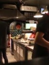 Мигранты закрывают кафе и рестораны в России: много проверок после теракта, а поток клиентов упал