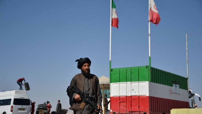 طالبان صد ها تانکر تیل را در امتداد سرحد افغانستان با ایران توقف داده اند