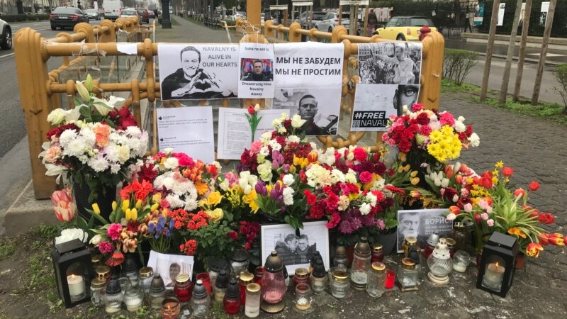 Már a Navalnij-emlékhely lerombolása előtt is útban volt valakinek egy Ukrajna-emlékfal a Bajza utcánál 