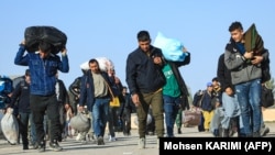 مهاجرین افغان مقیم ایران، در حال برگشت به افغانستان