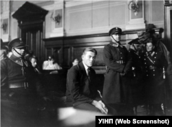 Микола Лемик під час суду в окружному суді Львова. Жовтень-листопад 1933 року