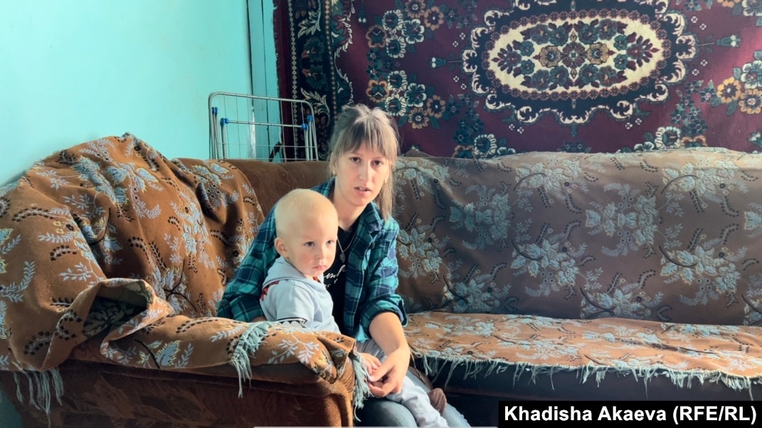 Ачинскіден порно фотосуреттер