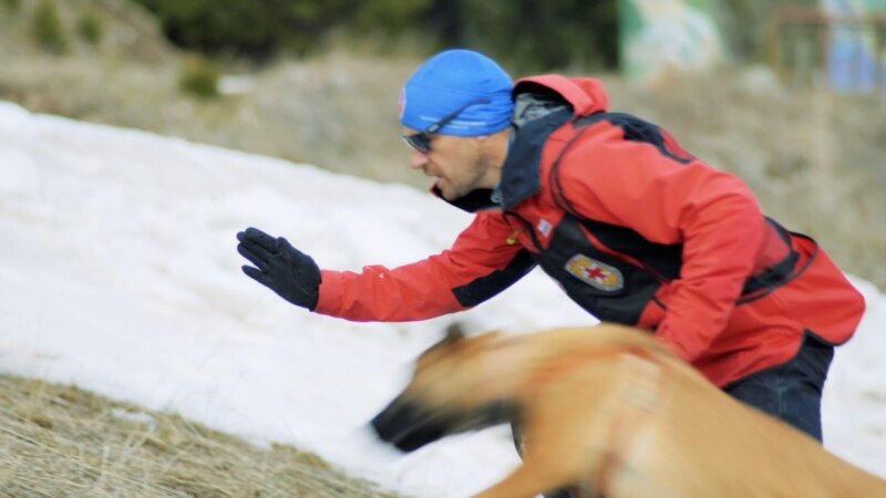 Echipele de salvare montană din Bulgaria se bazează în mare măsură pe voluntari 