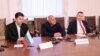 Кирил Петков, Бойко Борисов и Делян Пеевски по време на онлайн срещата с Володимир Зеленски
