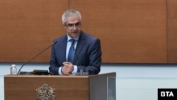 Министърът на енергетиката Румен Радев при разискванията на вота на недоверие срещу правителството в сектор "Енергетика", 12 октомври 2023 г.