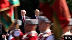 Премиерът Димитър Главчев и президентът Румен Радев по време на отбелязването на Деня на храбростта и празник на българската армия, 6 май 2024 г.