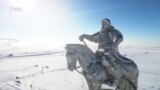 Кооптуу коңшулук: Эки оттун ортосундагы Монголия 