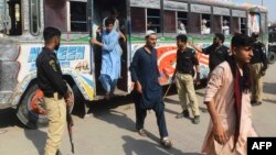 جریان بازداشت و اخراج اجباری افغانها از پاکستان 