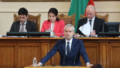 Напрежение между парламентарните групи на Възраждане и Продължаваме промяната Демократична България