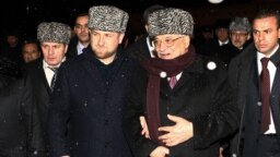 Нохчийчоьнан куьйгалхо Кадыров Рамзан а, республике веана Палестинан президент Iаббаз Мохьаммад а. 2008 шо
