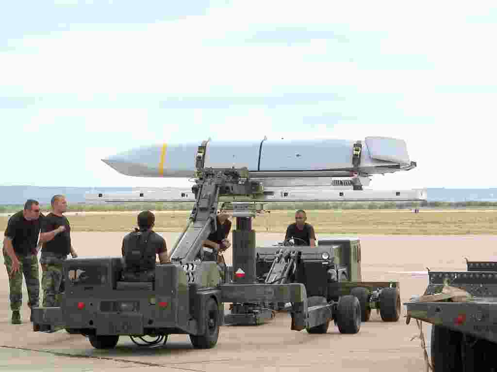 This is an AGM-158&nbsp;Joint Air-to-Surface Standoff Missile, commonly referred to as the JASSM. An August 15 report claims the White House is &ldquo;open&rdquo; to sending shipments of the stealthy cruise missile to Ukraine. Experts that RFE/RL spoke to say if the missiles are provided they could have a significant but limited impact on the war.&nbsp;