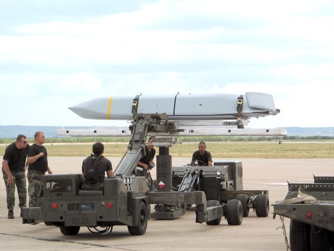 This is an AGM-158&nbsp;Joint Air-to-Surface Standoff Missile, commonly referred to as the JASSM. An August 15 report claims the White House is &ldquo;open&rdquo; to sending shipments of the stealthy cruise missile to Ukraine. Experts that RFE/RL spoke to say if the missiles are provided they could have a significant but limited impact on the war.&nbsp;