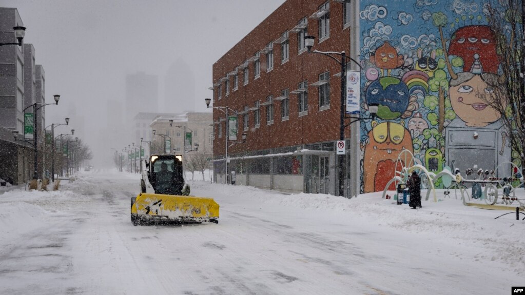 شهری در ایالت آیووا بعد از بارش شدید برف