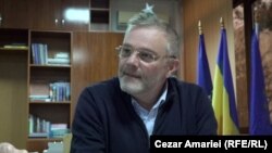 Alexandru Dan Munteanu, prefectul județului Tulcea, a făcut mai multe sesizări după ce a fost informat că jumătate dintre comune au probleme cu calitatea semnalului de telefonie mobilă sau internet.