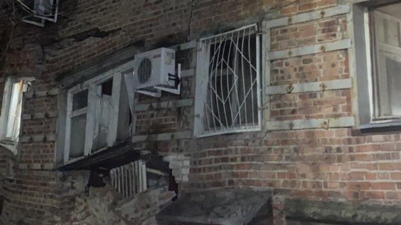 В Ростове-на-Дону жилой дом эвакуирован после обрушения стены
