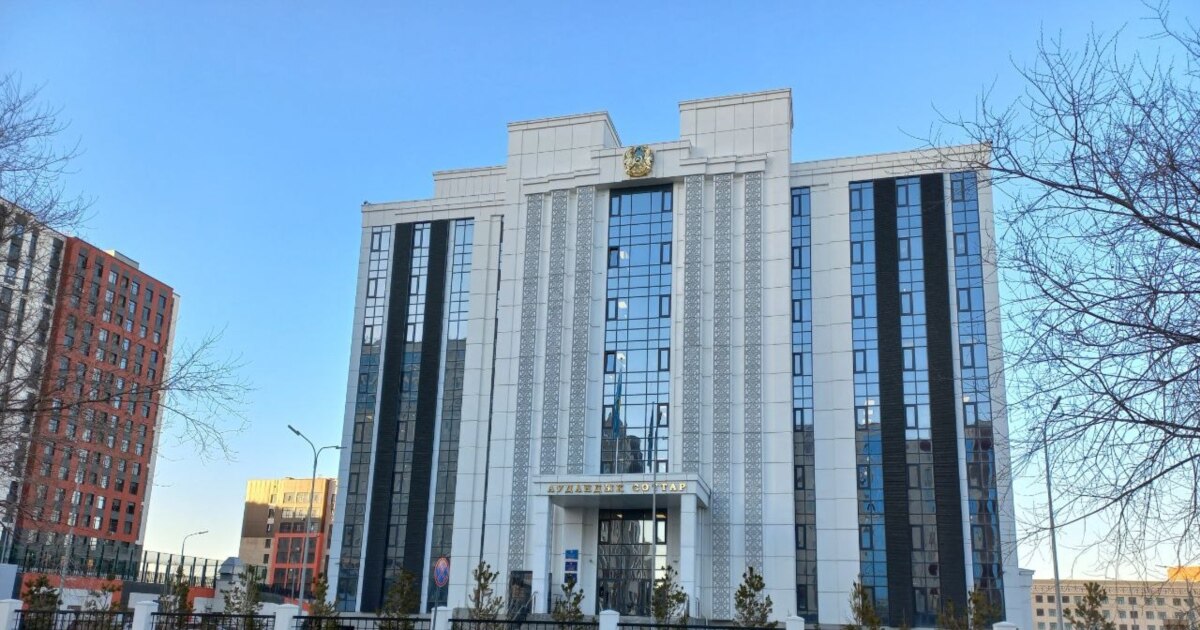 Сперматозоидпен жабылған мүшенің жақыннан түсірілген фотосы Осетин әйелімен үйдегі секс