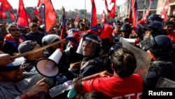 Непалдагы демонстранттар менен полициянын кагылышуусу. 23-ноябрь, 2023-жыл.