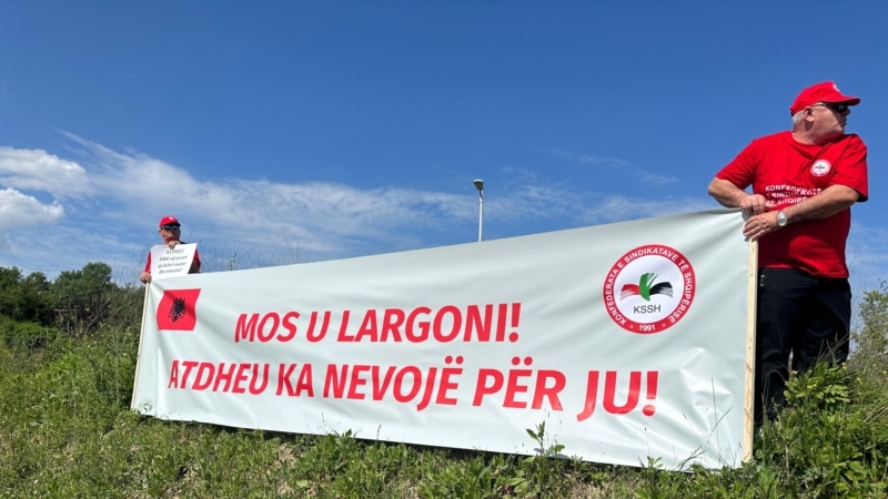 Tirana shënon 1 Majin me thirrje që të rinjtë të mos emigrojnë