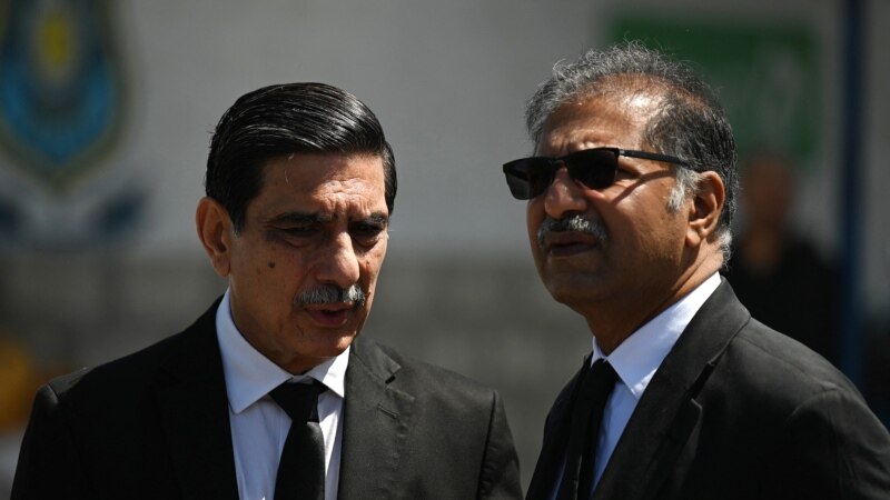 Поранешниот пакистански премиер се појави пред Суд