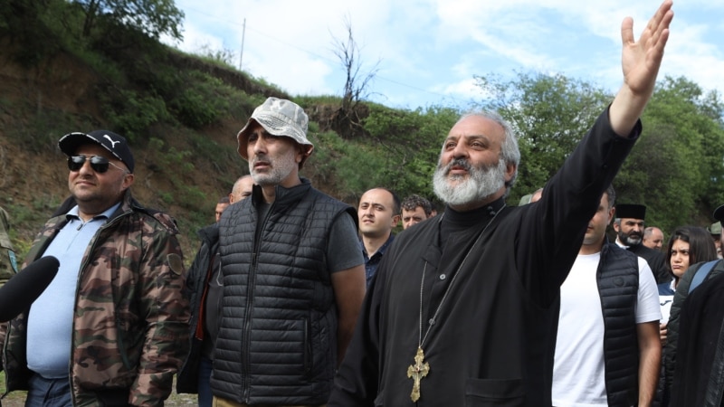Armenian Border Protesters March To Yerevan