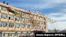 Puštanje 5.200 balona u bojama palestinske zastave u Novom Pazaru je organizovala Kancelarija za mlade, 14. novembar 2023.