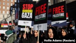 Плякаты ў падтрымку Палестыны