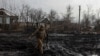 Urán katona a frontvonal közelében a Luhanszki terület egyik falujában 2023. március 8-án