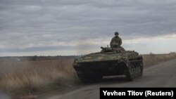 Українські військові поблизу лінії фронту в Донецькій області, 13 жовтня 2023 року
