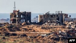 Ndërtesa të shkatërruara nga ofensiva izraelite në Rripin e Gazës. 4 janar 2024. 