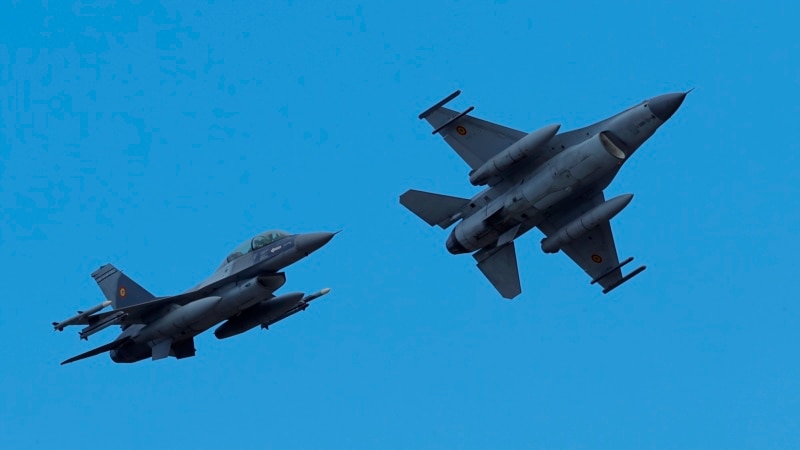 ناتو نخستین دستۀ جت‌های جنگی F-16 را به اوکراین منتقل کرده است