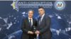 Državni sekretar SAD Entoni Blinken dodijelio nagradu "Šampion borbe protiv korupcije", crnogorskom Glavnom Specijalnom tužiocu Vladimiru Novoviću