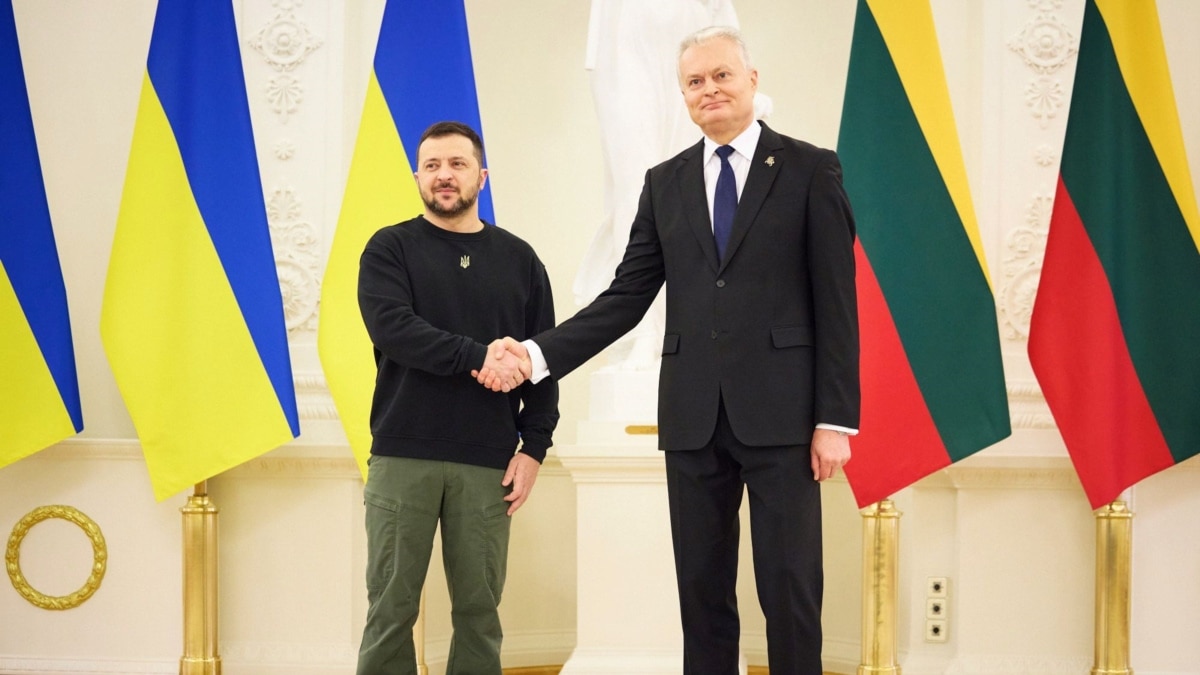 Литва виділить 0,25% ВВП на військову допомогу Україні – президент