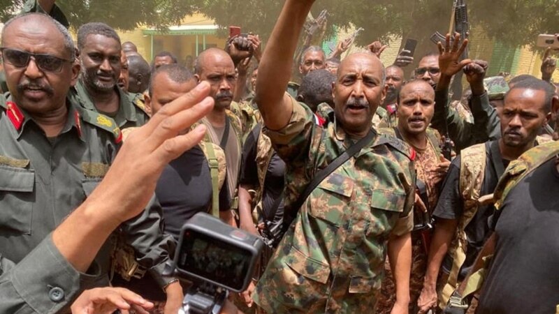 Војската на Судан ги напушти преговорите за примирје