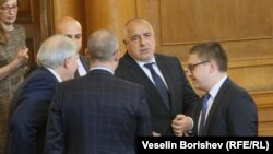 Бойко Борисов говори със свои колеги от ГЕРБ-СДС в сряда.