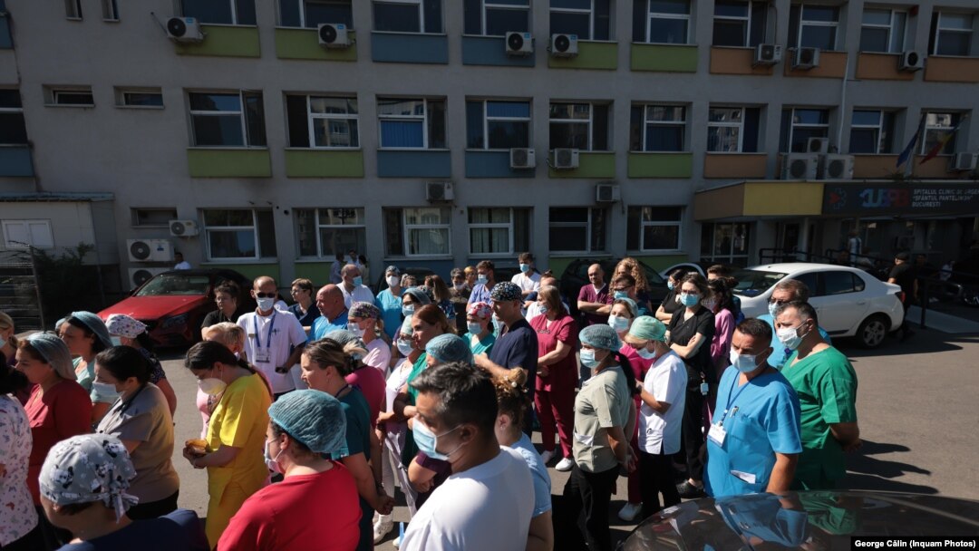 Medicii de la Spitalul Sf. Pantelimon afirmă că lucrează sub presiune imensă de când doi dintre colegii lor de la ATI au fost arestați preventiv