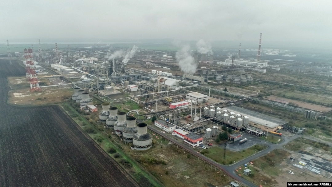  Rafinăria „Neftohim” din Burgas